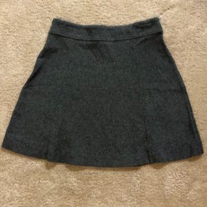 New w/o tags beautiful gray skirt 😍